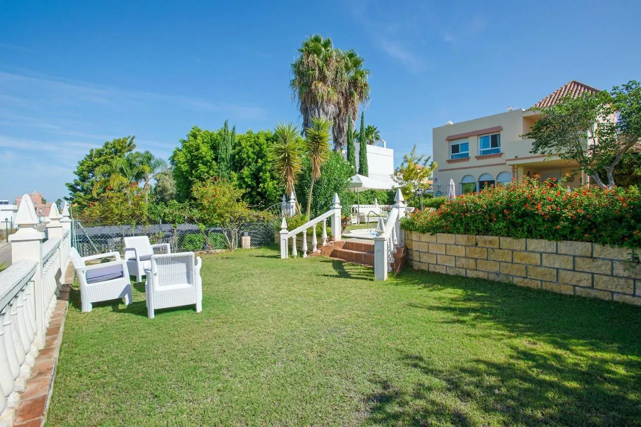 Villa Sanlúcar: Seaside Retreat with Pool and Sea Views Sanlucar de Barrameda
